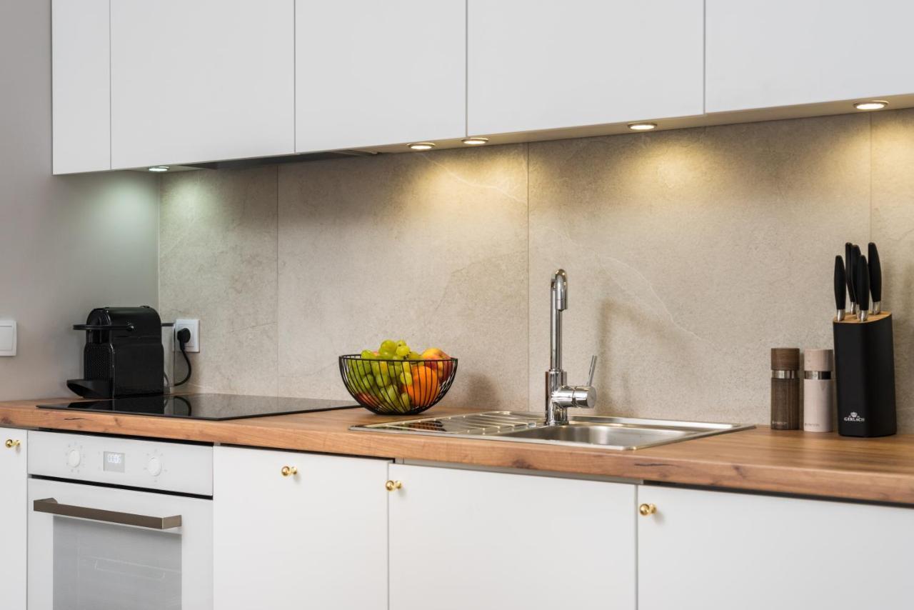 Wielopole17 Miro Apartment With Ac Краков Экстерьер фото