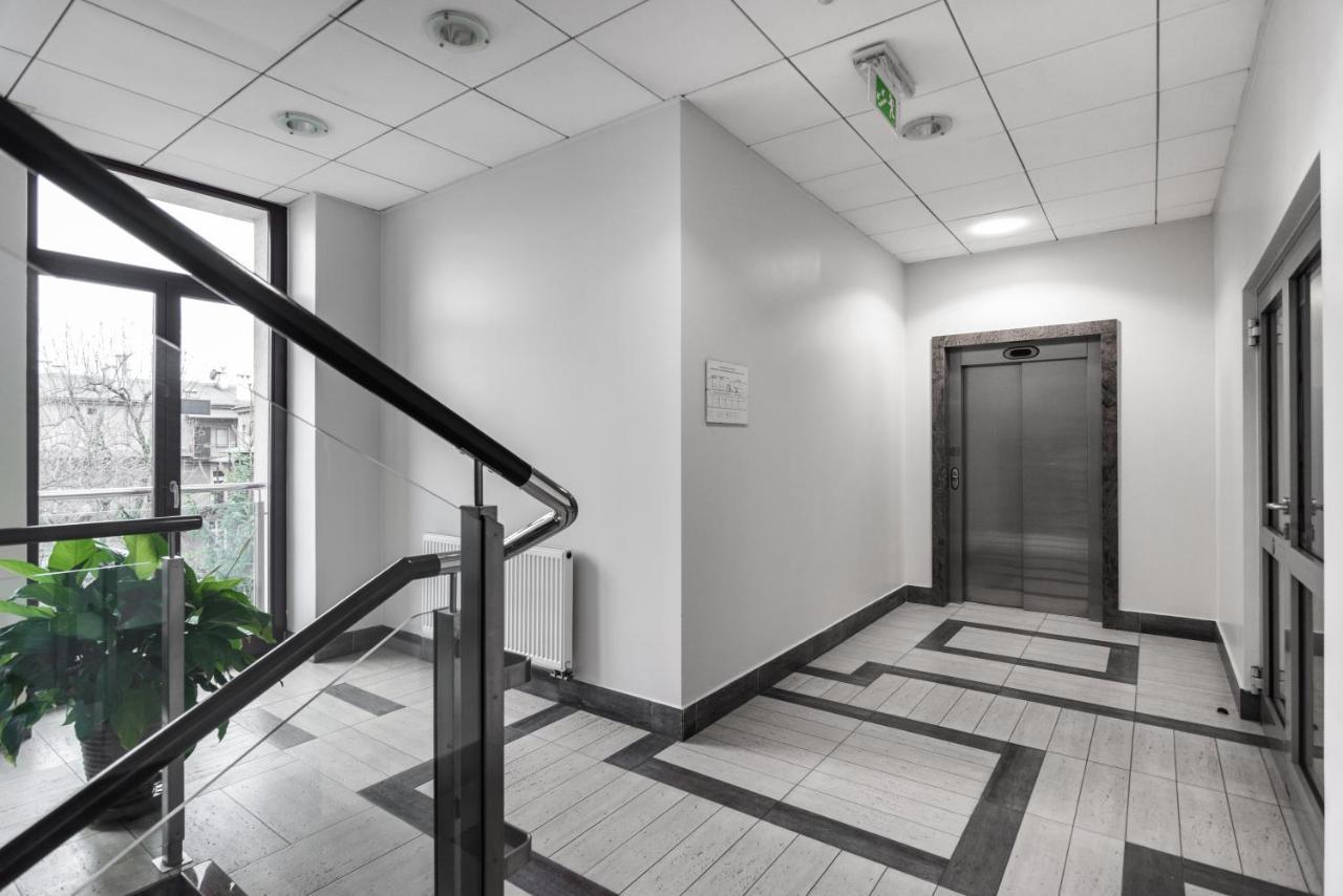 Wielopole17 Miro Apartment With Ac Краков Экстерьер фото
